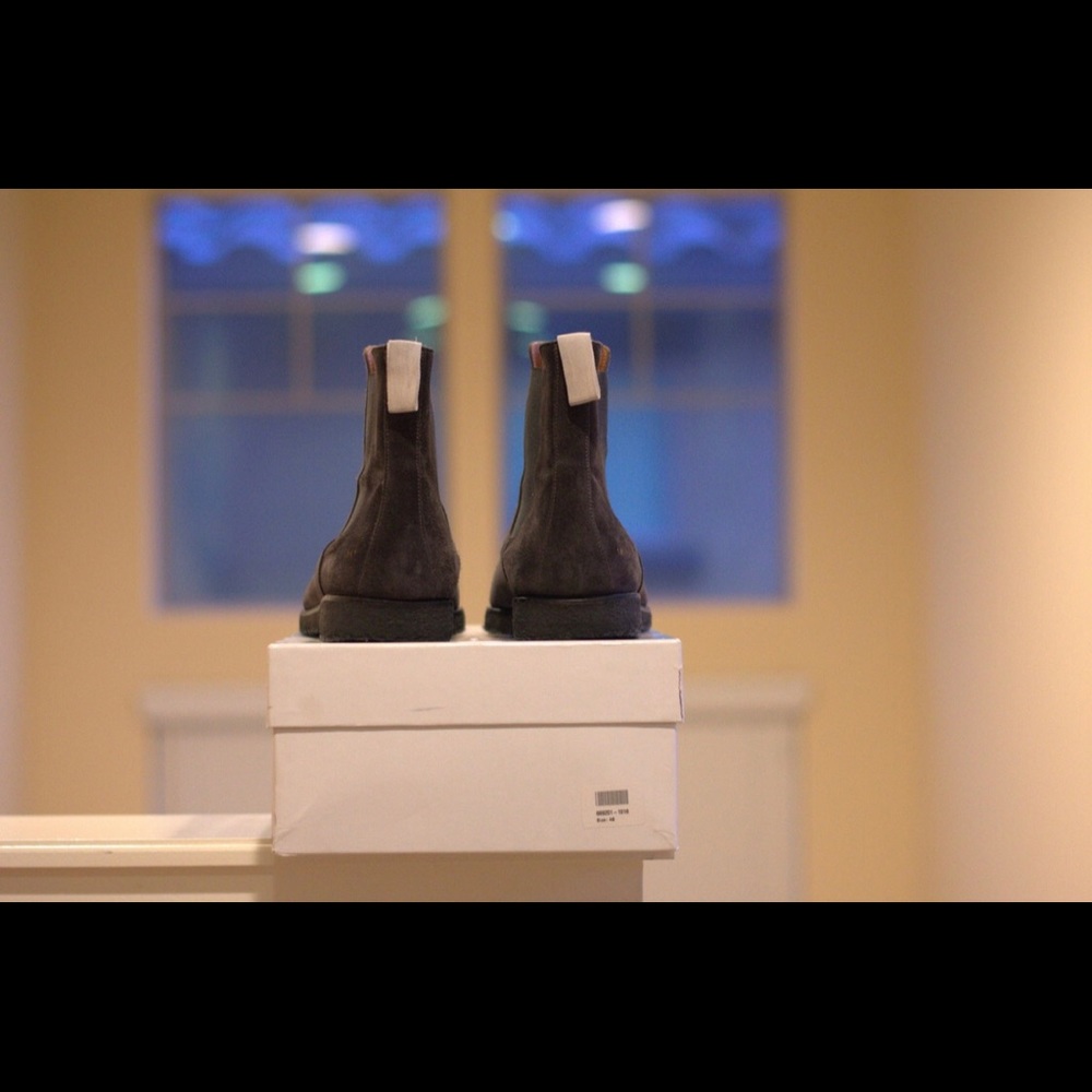 Common Projects Suede Chelsea Boots - Picture 3 of 8